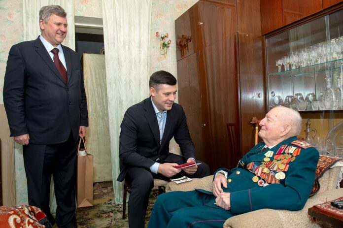 Секретарь подольского отделения партии «Единая Россия» навестил участника Великой Отечественной войны
