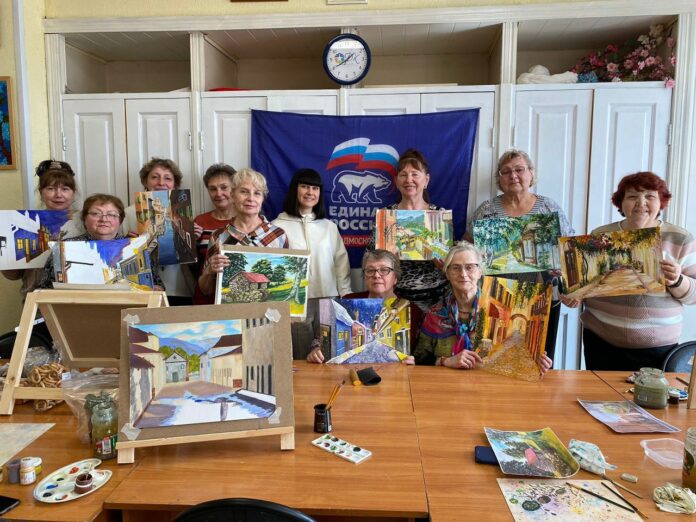 В рамках реализации федерального партийного проекта и Губернаторской программы состоялось занятие ИЗО группы «Гармония»