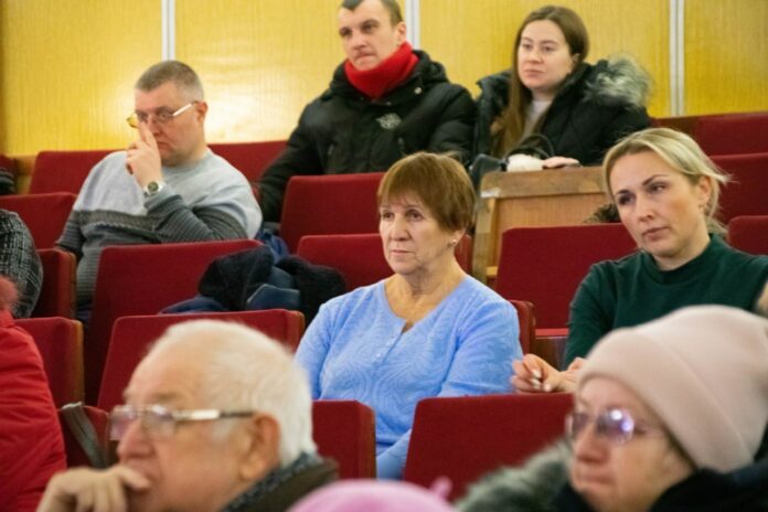 В Климовске прошла встреча с жителями по вопросам ЖКХ