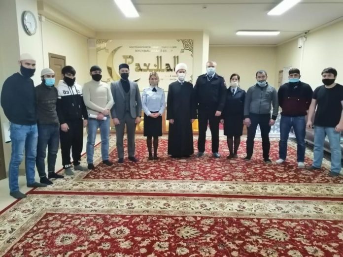 В Подольске полицейские совместно с общественниками провели беседу в мусульманском центре