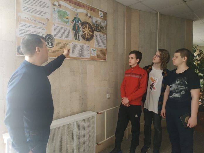 В МЦ «Максимум» прошло очередное занятие «Юный нахимовец»