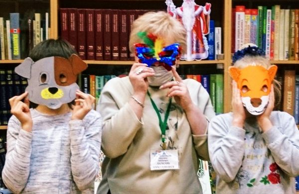 В Центральной детской библиотеке прошел мастер-класс «Юный дизайнер»