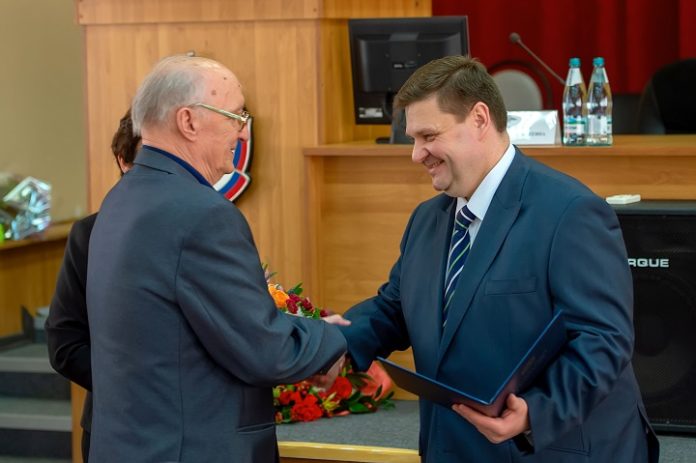 Глава муниципалитета Николай Пестов поздравил с 30-летием образования ветеранскую организацию Подольского УВД