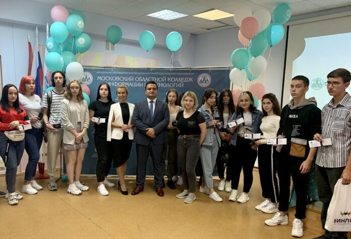 Представитель Уполномоченного по правам человека поздравила студентов МОКИТ со стартом нового учебного года
