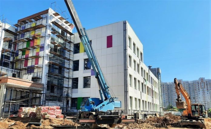 К завершению подходит строительство школы в Кузнечиках