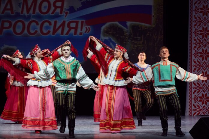 Концерт ведущих творческих коллективов учреждений культуры округа «Душа моя, Россия!» прошел в Подольске