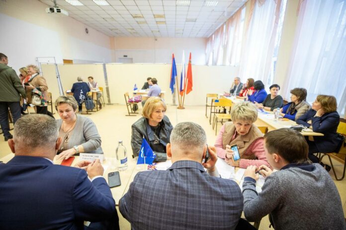 «Выездная администрация» сегодня работала в мкр. Ивановский