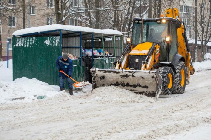 Последствия циклона ликвидируют в Подольске