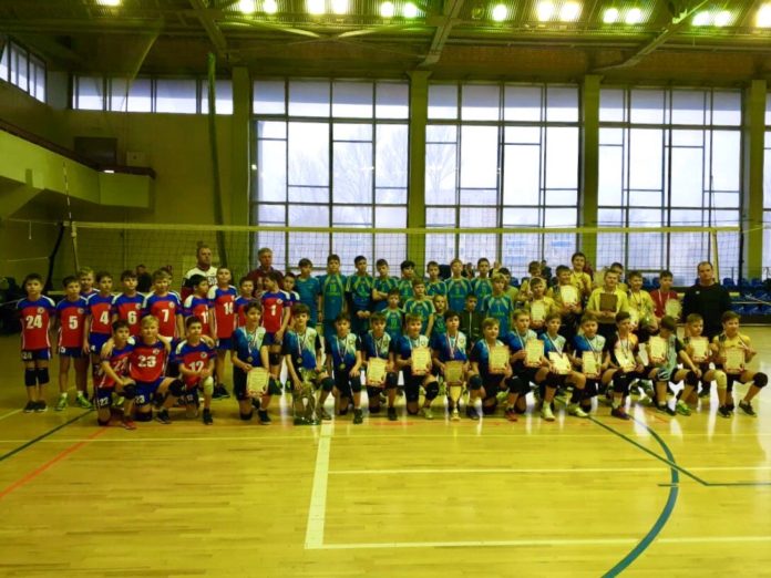 Спортсмены Подольска стали победителями турнира по волейболу