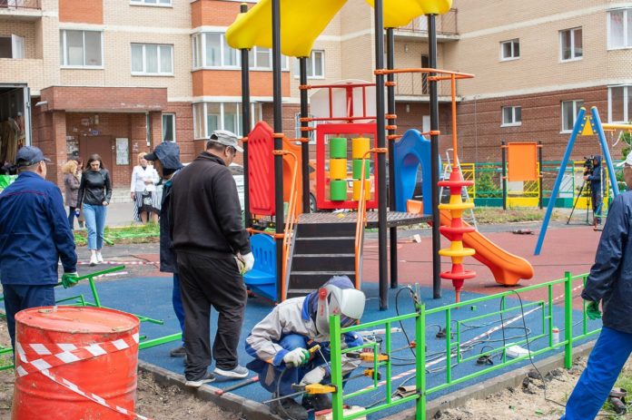 В Большом Подольске в текущем году будет комплексно благоустроено 27 дворовых территорий