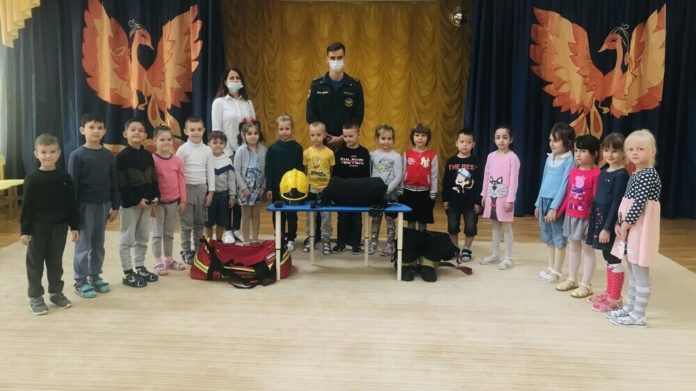 Урок пожарной безопасности состоялся в детском саду №54 в Подольске