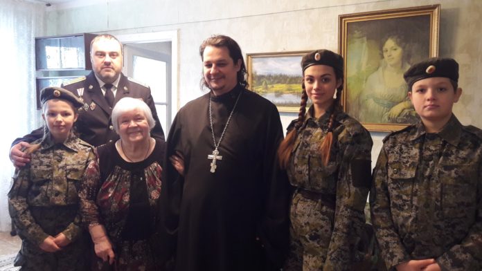 Священнослужители Подольского благочиния поздравили жителей округа с 76-й годовщиной полного освобождения Ленинграда от фашистской...