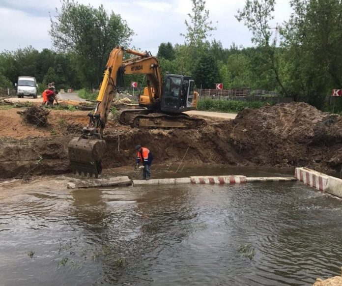 Капитальный ремонт водопропускной трубы по реке Петрица стартовал в Подольске