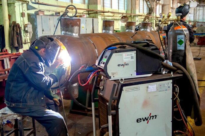 Глава муниципалитета Николай Пестов поздравил работников подольских предприятий с Днем машиностроителя