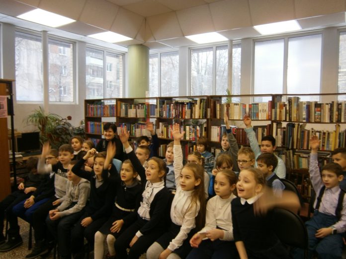 Учащиеся школы №24 посещают интерактивные уроки в городской библиотеке №3