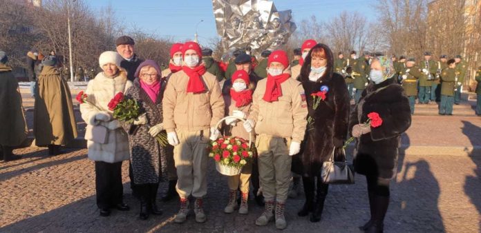Церемония возложения цветов в честь 79-й годовщины начала битвы под Москвой состоялась во всех...