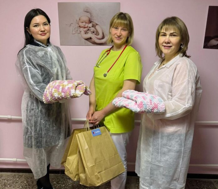 Руководитель местной приемной партии «Единая Россия» и БФ «Сила любви и сострадания» поздравили молодых...