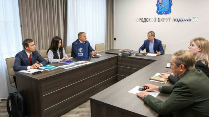 Депутат Совета депутатов принял участие в рабочей встрече с представителями четырёх ведущих производственных компаний