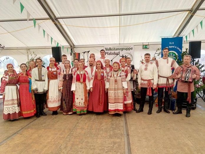 Подольский фольклорный ансамбль «Ленок» покорил Европу