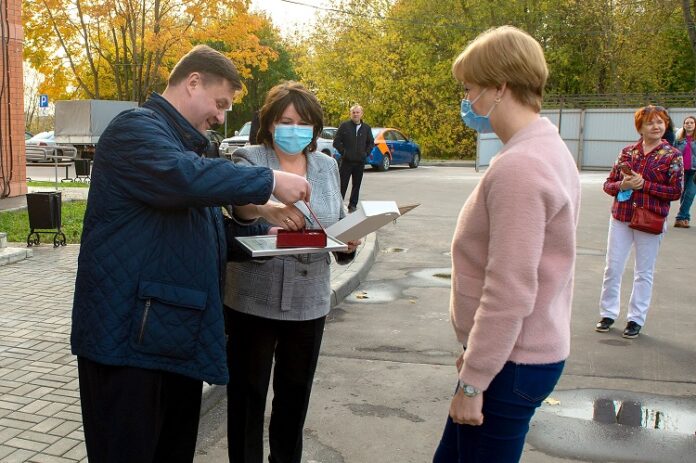 Семь семей получили ключи от квартир по программе переселения из аварийного жилья