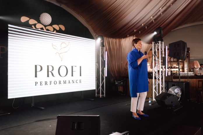 На международной премии «Profi performance award» наградили представителей индустрии красоты и здоровья из Подольска