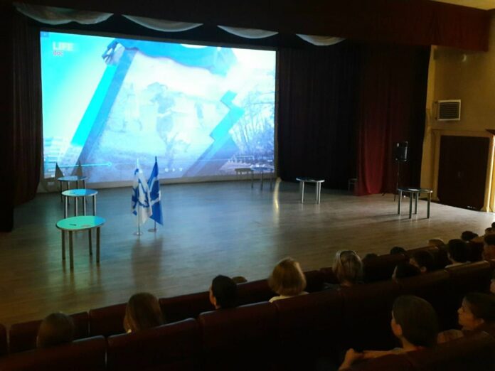 В Подольске прошел кинопоказ документального фильма для воспитанников лагеря дневного пребывания при школах №...