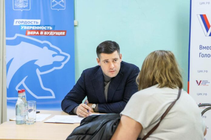 Однопартийцы в рамках «выездной администрации» приняли обращения жителей