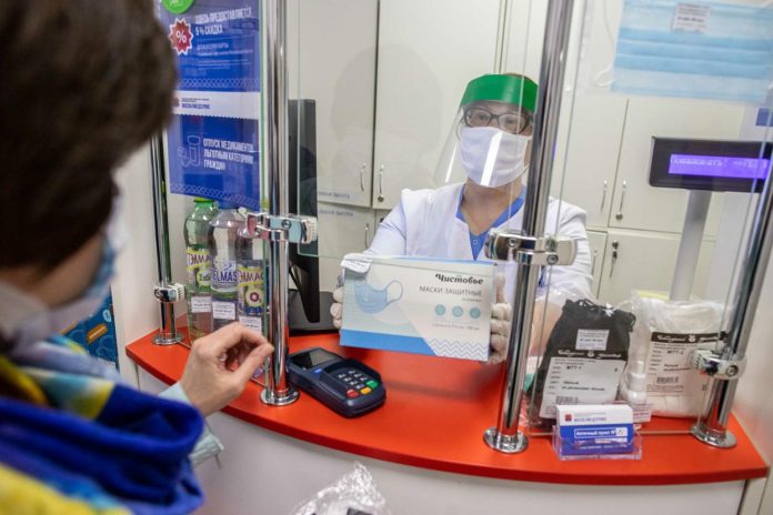 Жители Подольска в возрасте 65 лет и старше смогут приобрести медицинские маски по льготным...