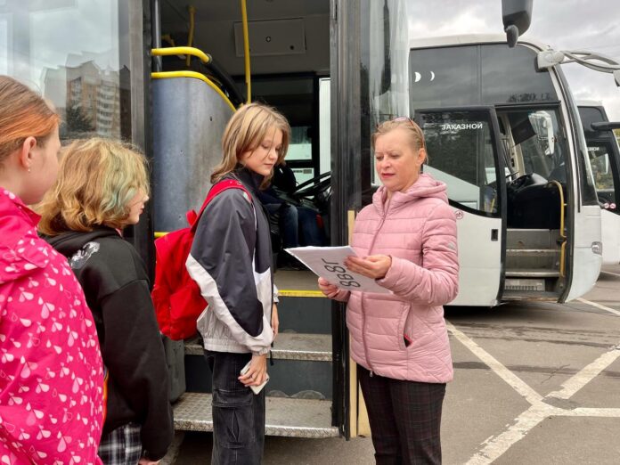 В Подольске организованно перевозят в школы более 400 детей