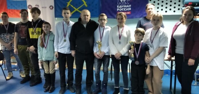 Алексей Батин организовал и провел новогодний турнир по пулевой стрельбе из пневматической винтовки