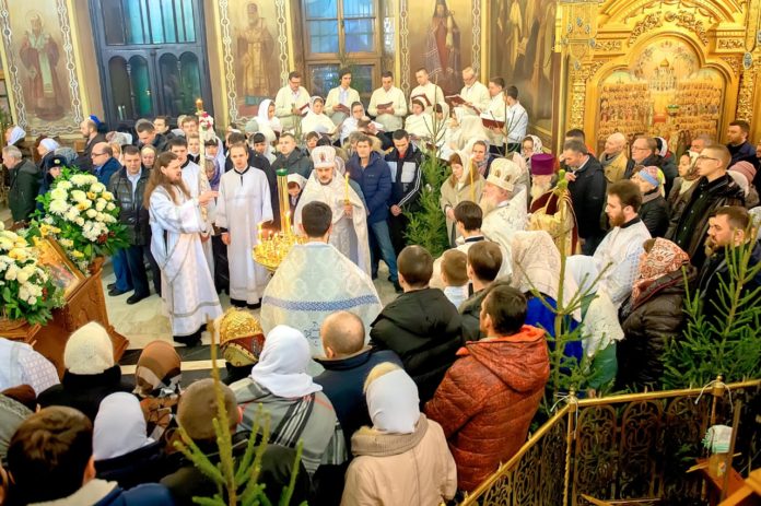 Глава городского округа Подольск поздравил жителей округа с Рождеством Христовым