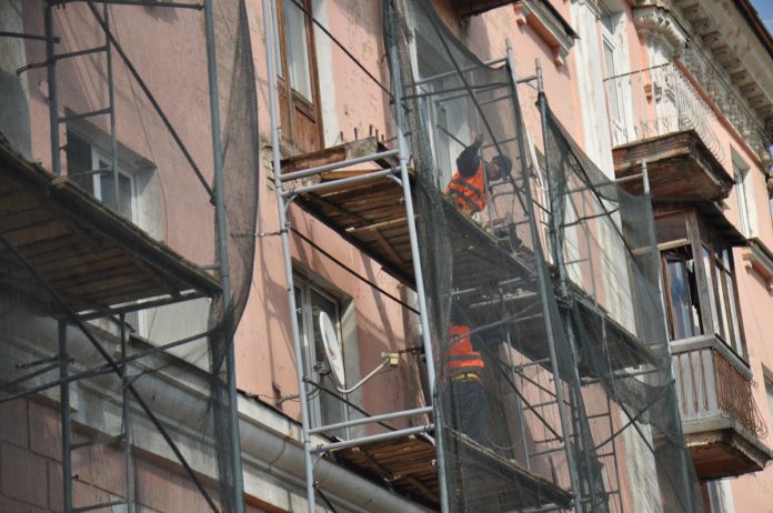 В Большом Подольске продолжается капитальный ремонт многоквартирных домов