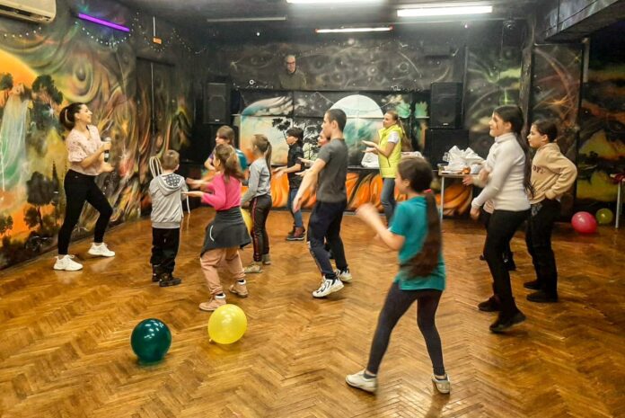 Для детей беженцев из ДНР и ЛНР организовали развлекательную программу в ДОЛ «Мечта»