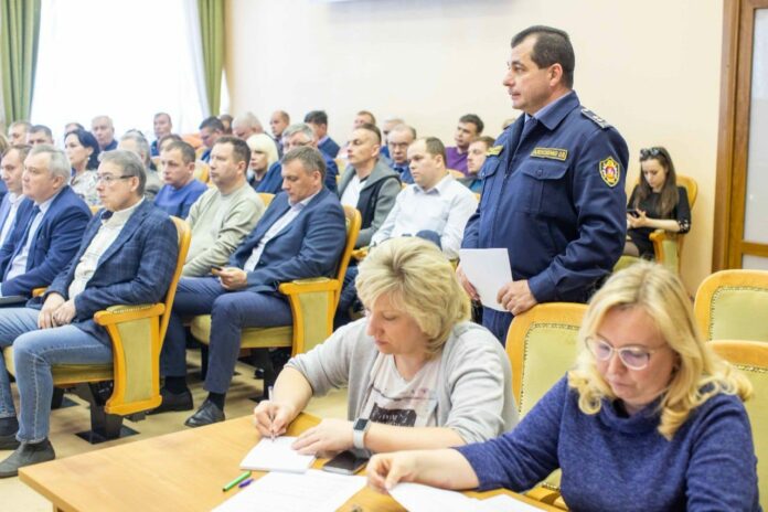 Пятничные совещания с руководством управляющих компаний стали уже традиционными