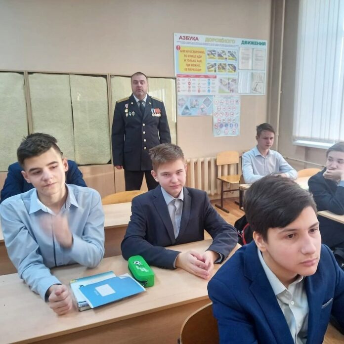 Для школьников Подольска прошла беседа на тему  «Подростки-герои из Подмосковья, погибшие, в годы...