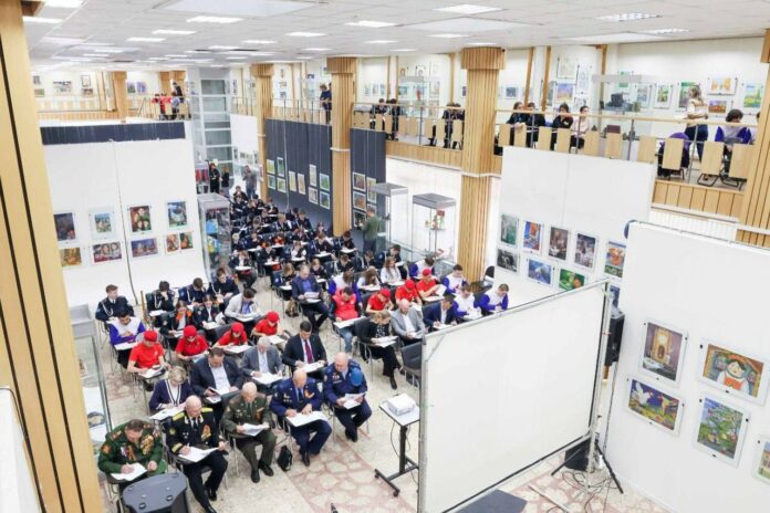 На 39 площадках Подольска прошла просветительская акция «Единой России» — «Диктант Победы»