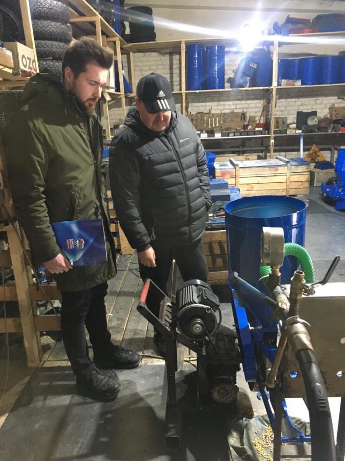 Местные партийцы посетили производство сельскохозяйственной техники ООО «Посевная компания»