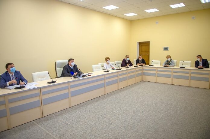 Глава муниципалитета Николай Пестов провёл совещание с руководителями учреждений здравоохранения округа