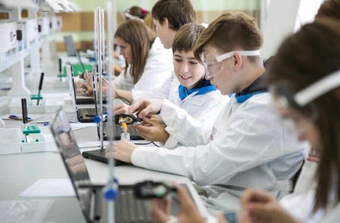 Школьников Большого Подольска приглашают поучаствовать в проекте «Билет в будущее»