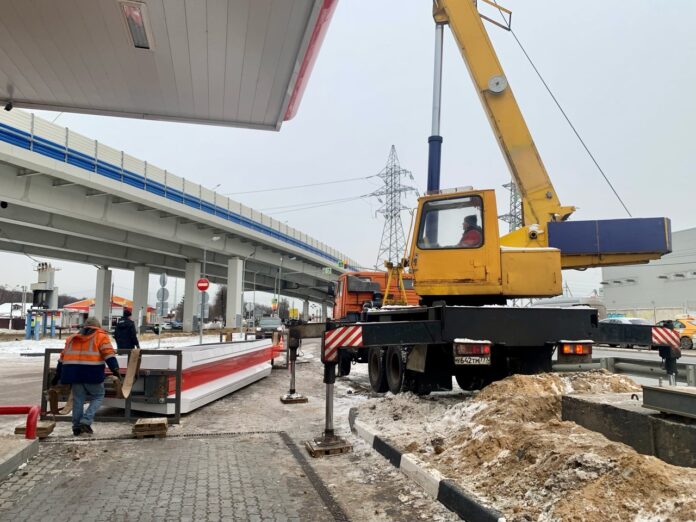 В Климовске перенсут рекламную стелу АЗС «НефтьМагистраль», расположенную на старом Симферопольском шоссе