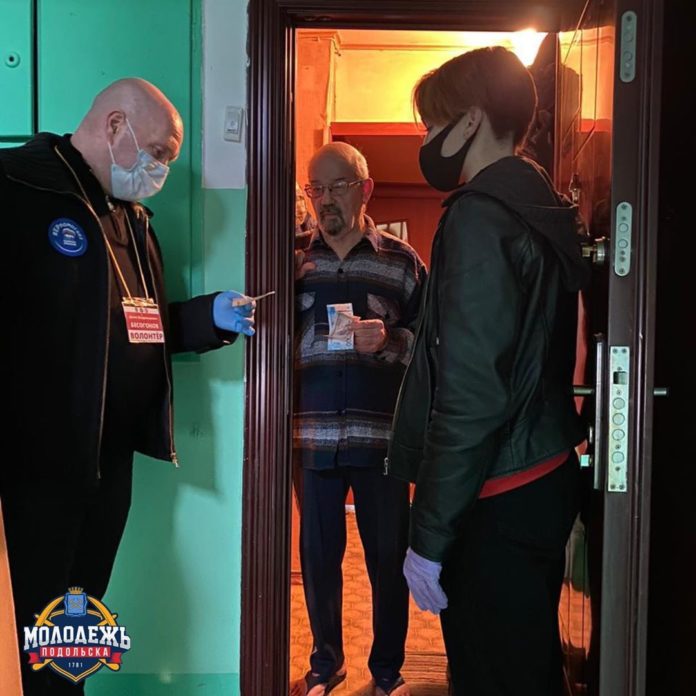 Продолжается работа Волонтерского центра