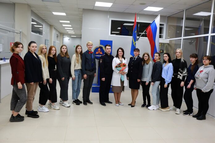 В День учителя праздничные уроки по ПДД прошли в образовательных организациях г.о. Подольск