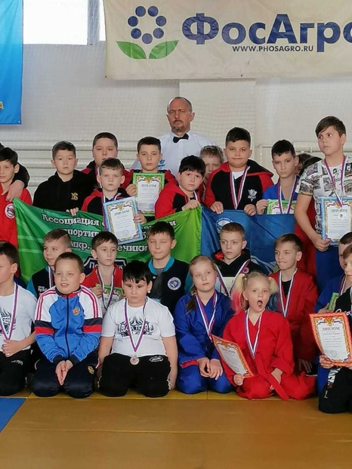 Семь медалей первенства России по универсальному бою завоевали спортсмены СК «Скорпион»