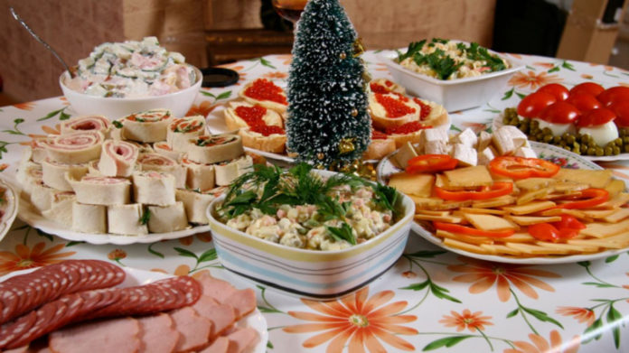 Подмосковные врачи рассказали, как правильно составить новогодний рацион