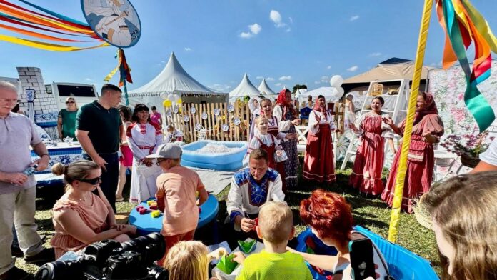 Депутат горокруга Подольск приняла участие областном фестивале «Славянское подворье»