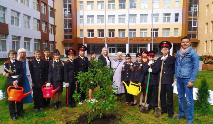 В гимназии имени Подольских курсантов состоялись уроки мужества