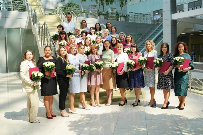 Четыре учителя из Большого Подольска получили сертификаты по программе «Социальная ипотека»