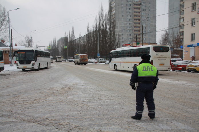 Перевозки автобусами пассажиров в зимний период на особом контроле